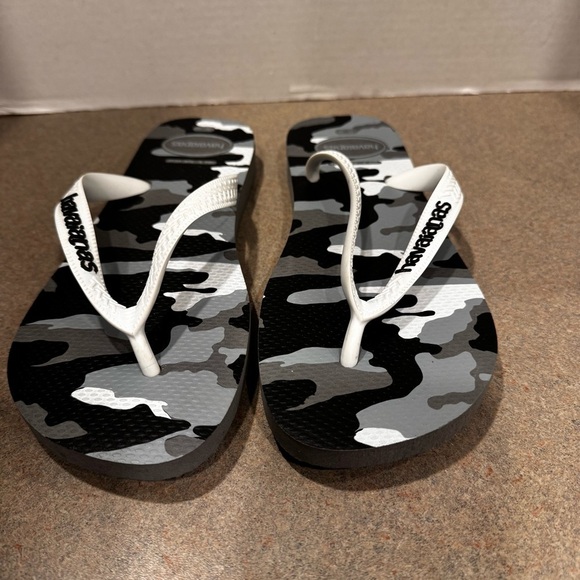 Havaianas Men’s Camo Flip Flops Sandals Size 8 - Picture 1 of 7